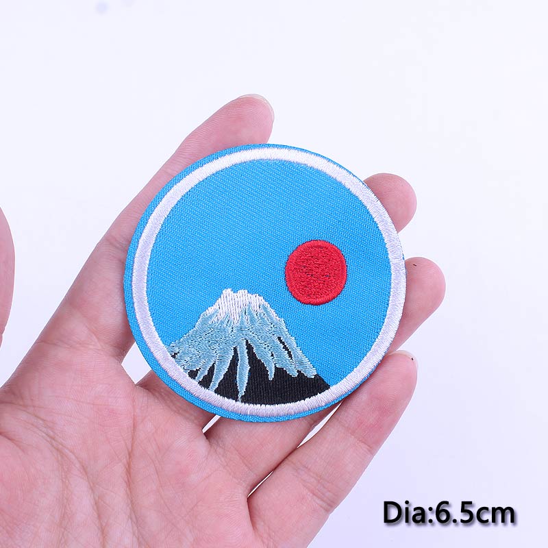 DIY Adventure Travel Patches For Clothing Mountain Camping Badge Space Stripe Iron On Patches On Clothes UFO Embroidery Patch